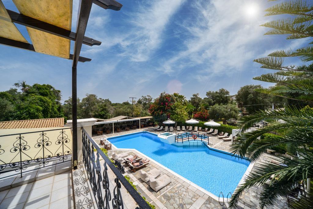 Junior Suite with Pool View,549235218:JPEG