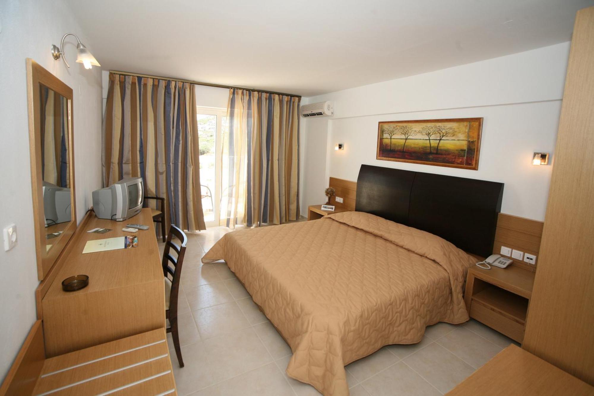 Standard  Room,691385379:JPEG