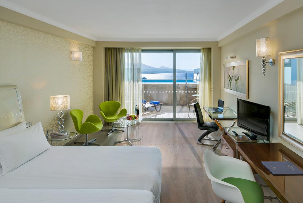 Deluxe Room with Sea View and Personal Pool (2-3 Persons)