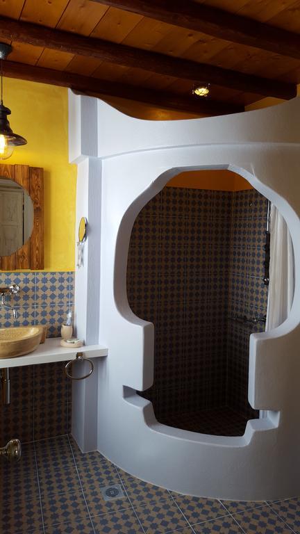 Double Room with Extra Bed,329229964:JPEG