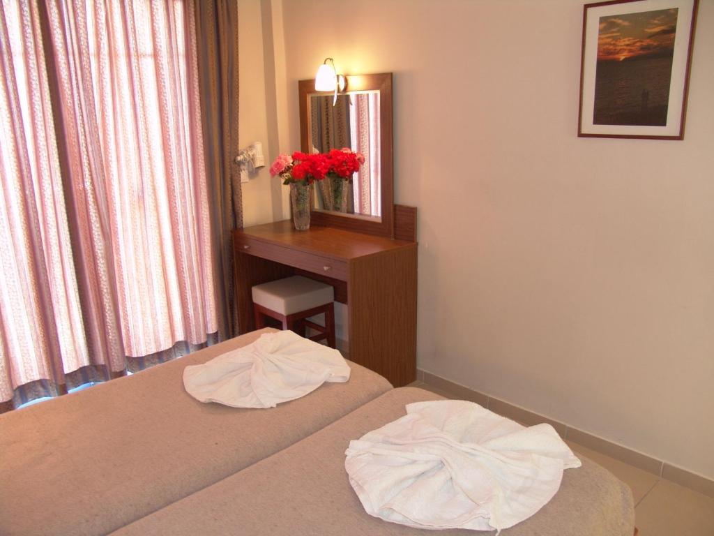 Doppel-/Zweibettzimmer mit Meerblick