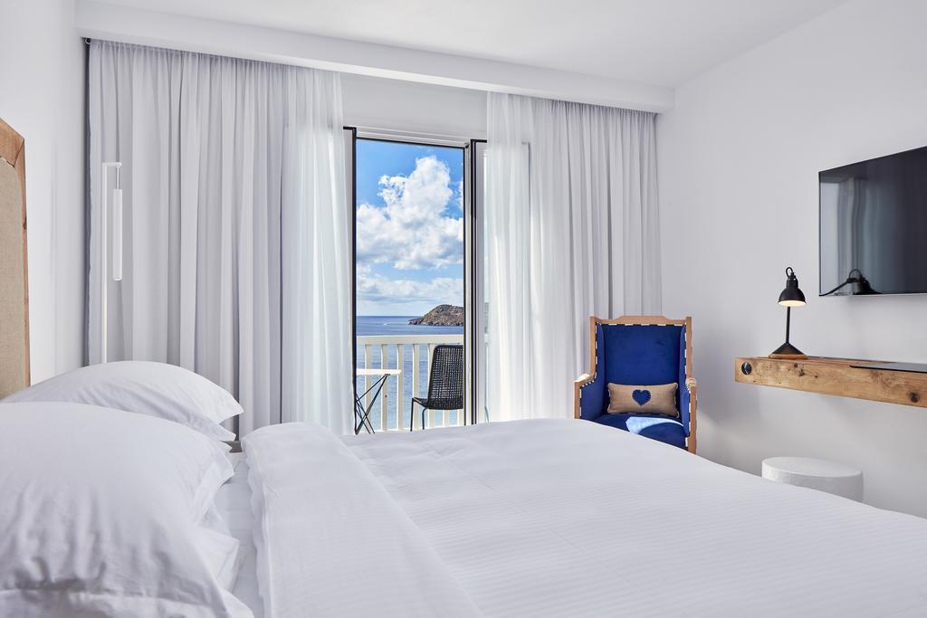 Quarto Superior com Banheira de Hidromassagem - Visual Novo e Moderno