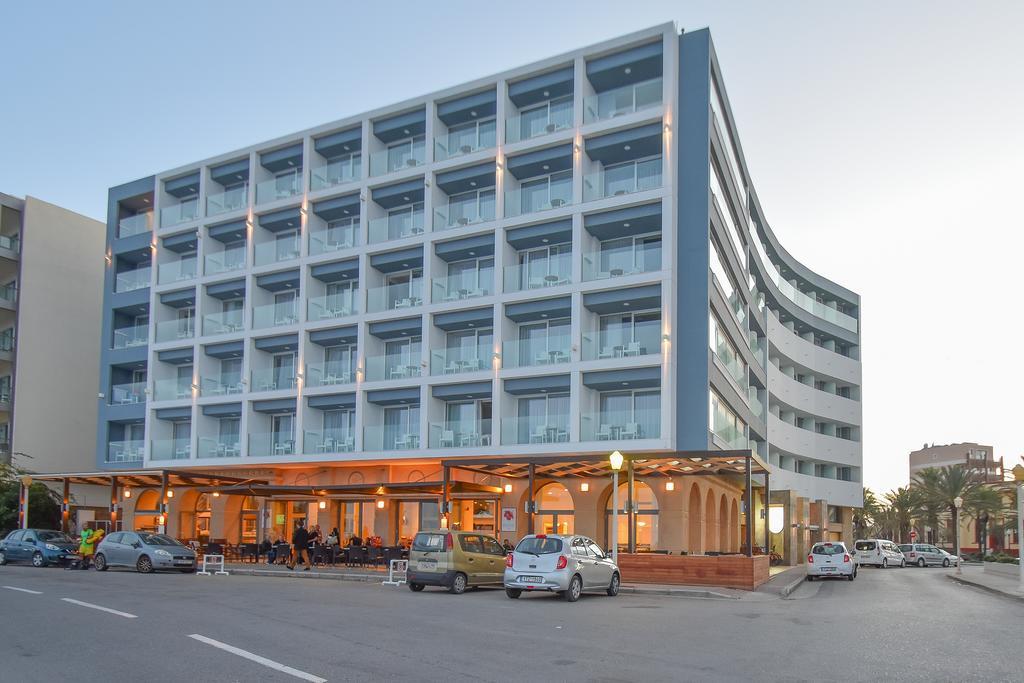 Single Room,1432077184:JPEG