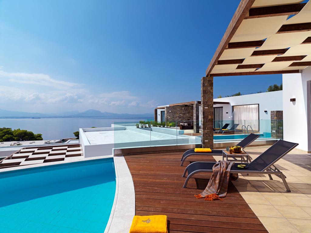 Deluxe Σουίτα με Ιδιωτική Πισίνα και θέα στη Θάλασσα