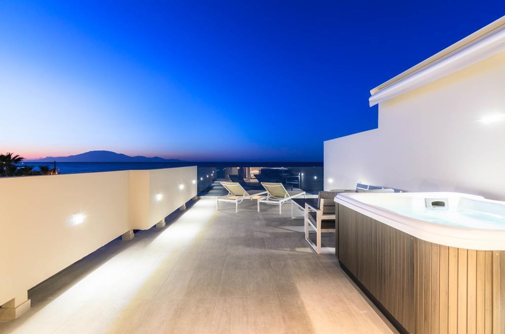 Luxury Suite,399035931:JPEG