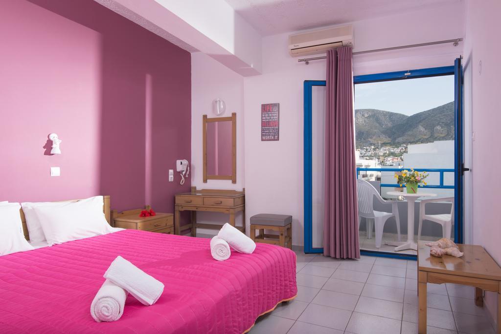 One Bedroom Apartment with Mountain View,402142746:JPEG