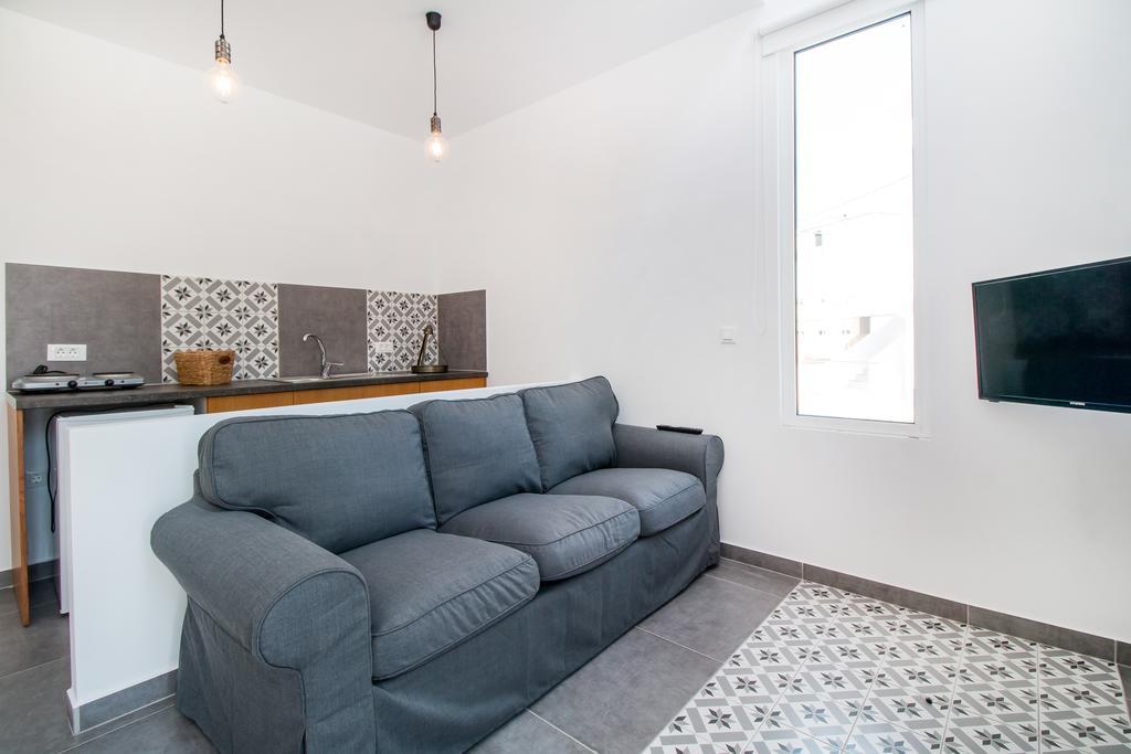 Executive Suite with Private Pool,404604549:JPEG