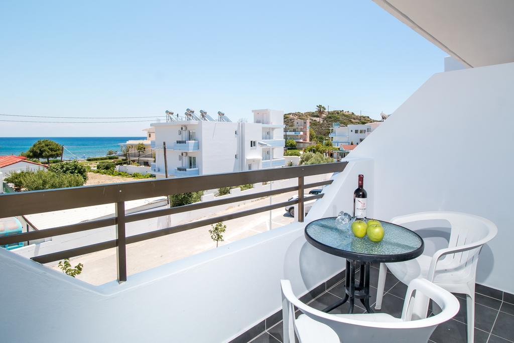 Studio with Sea View,665247771:JPEG