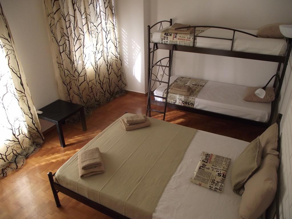 Family Room with Balcony,451889031:JPEG