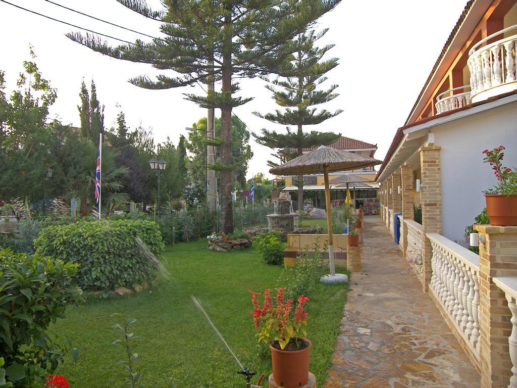 Studio,970957867:JPEG