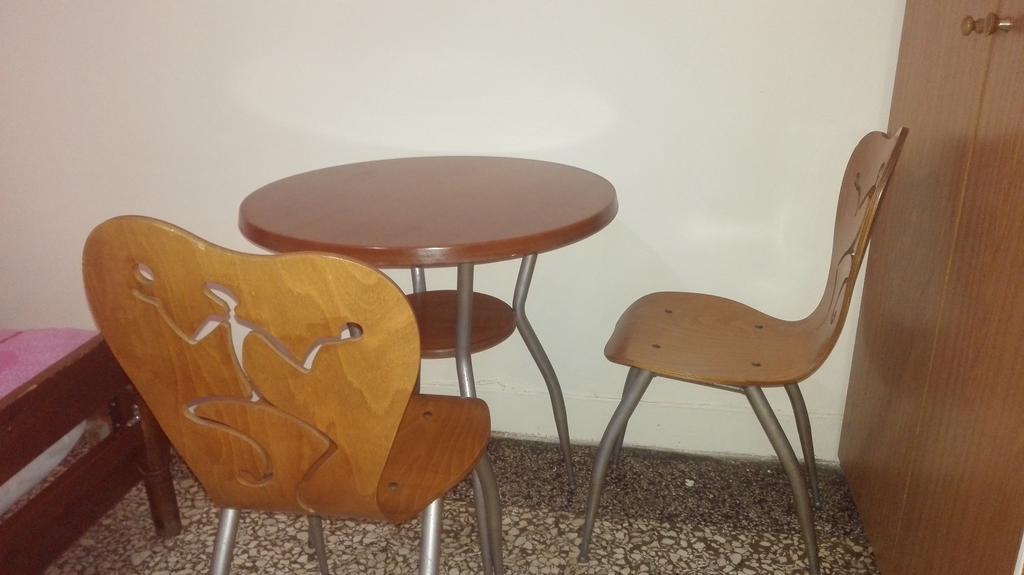 Single Room,492119529:JPEG