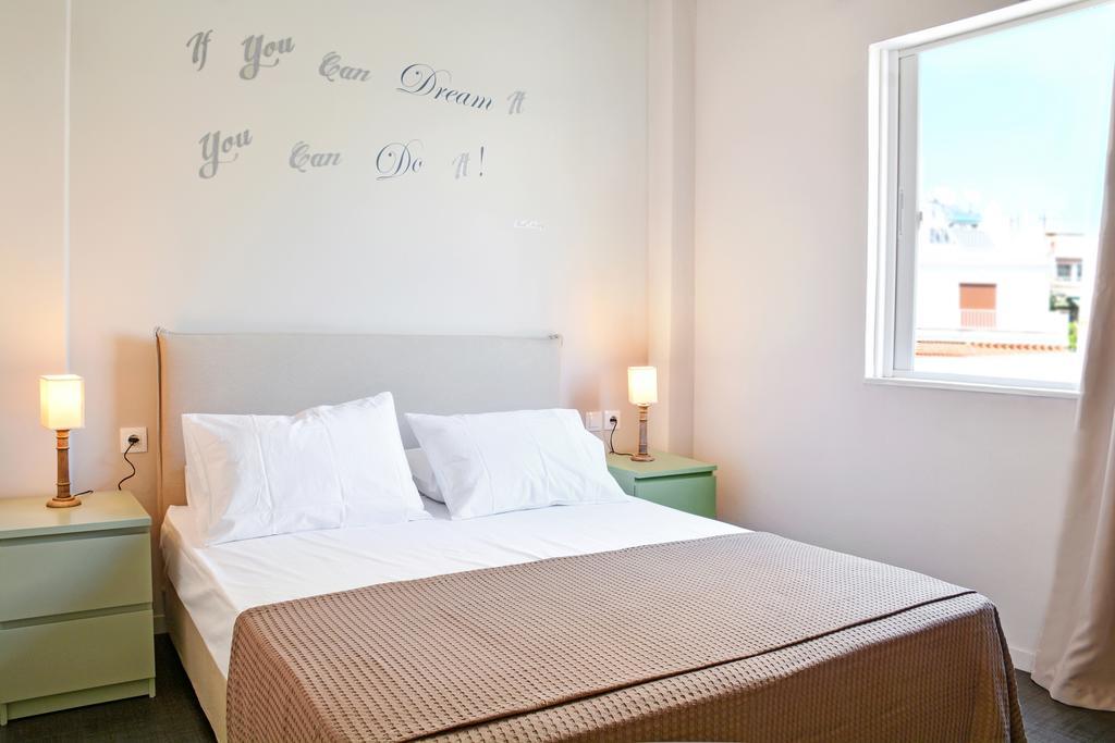 One-Bedroom Apartment,438643317:JPEG