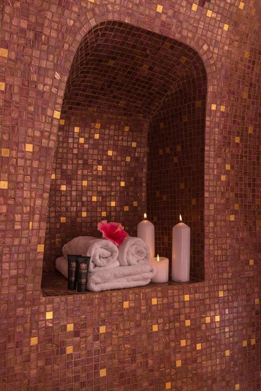 Senior Suite,462522366:JPEG