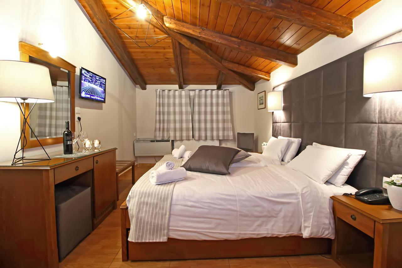 Superior Twin Room with Street View,519162699:JPEG