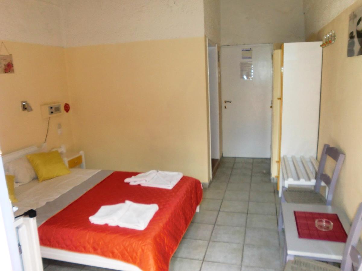 Zimmer mit Kingsize-Bett