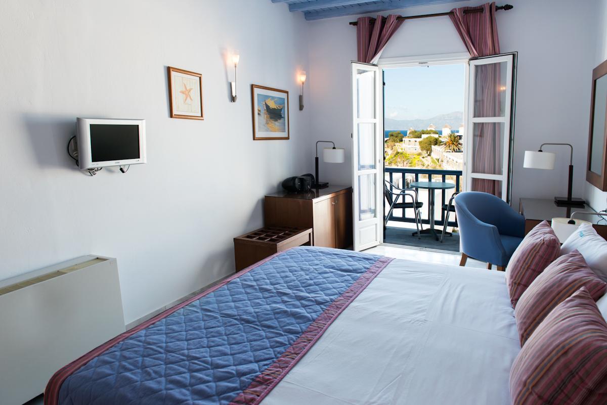 Quarto Deluxe com Cama de Casal ou 2 de Solteiro