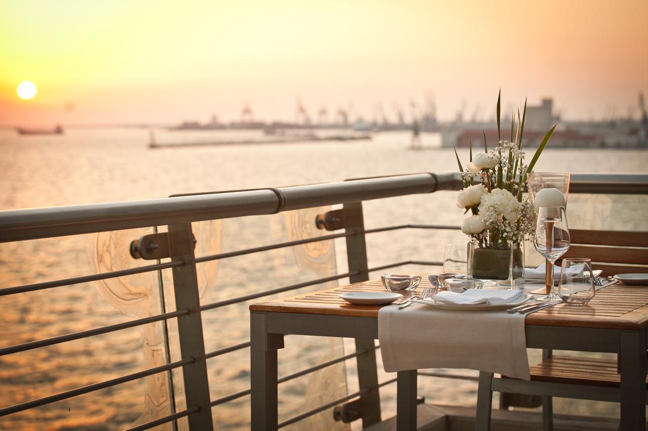 Luxury Suite with Front Sea View