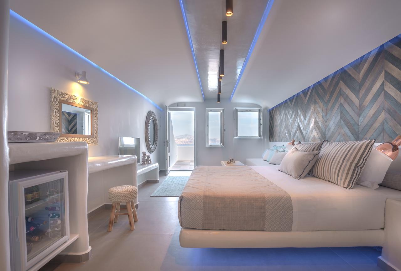 Legend Suite with Οutdoor Ηot Τub and Caldera View,712247986:JPEG