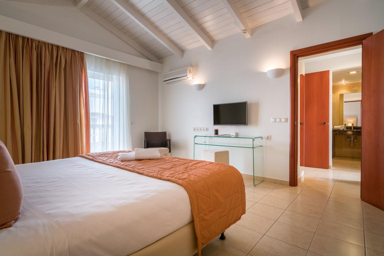 Superior Room,559375851:JPEG