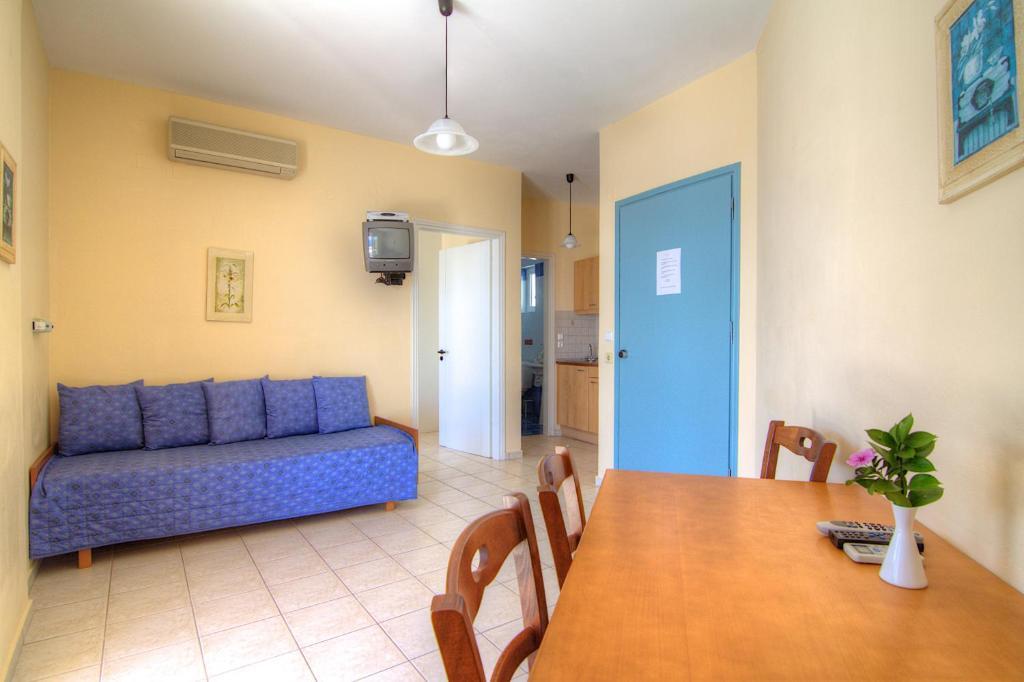One-Bedroom Apartment with Sea View,59373754:JPEG