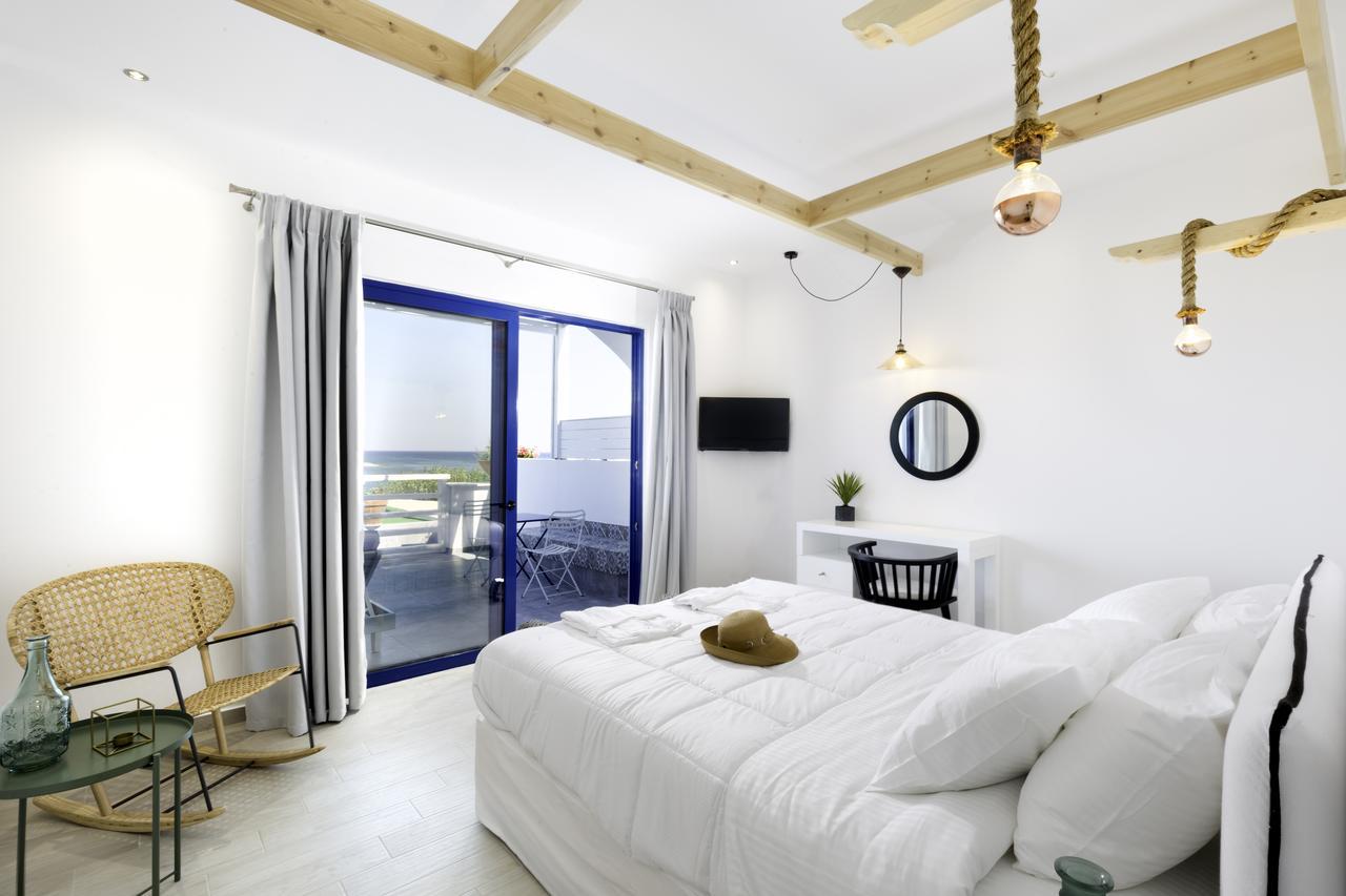 Deluxe Double or Twin Room with Sea View,596060985:JPEG