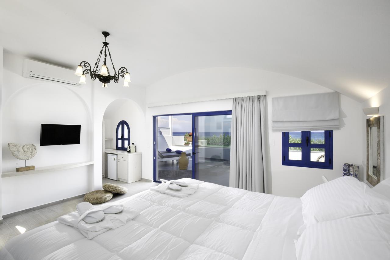 Double or Twin Room with Side Sea View,596216430:JPEG