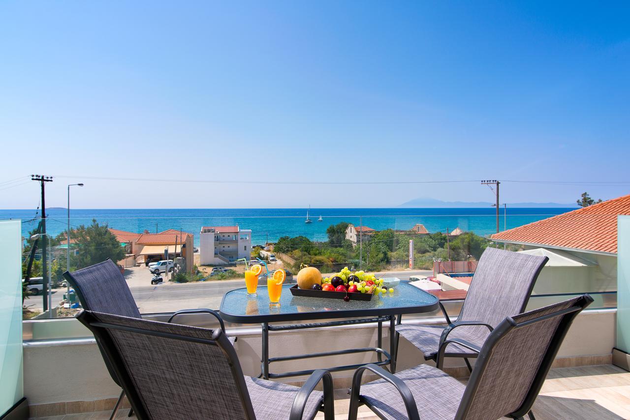 Family Room with Sea View,596368260:JPEG