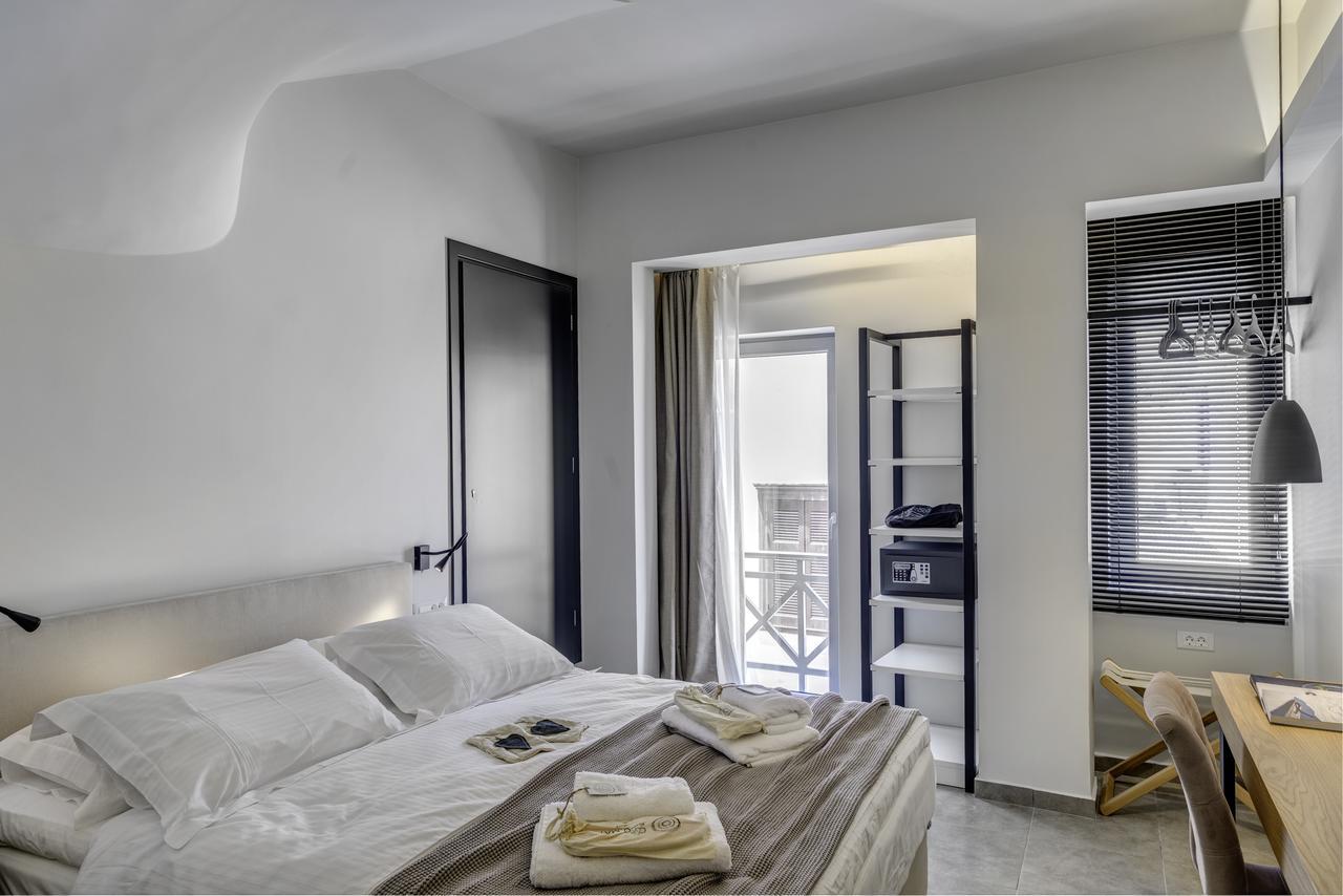 Deluxe Double Room Street View