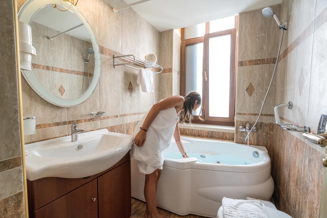 Superior Double Room with Spa Bath