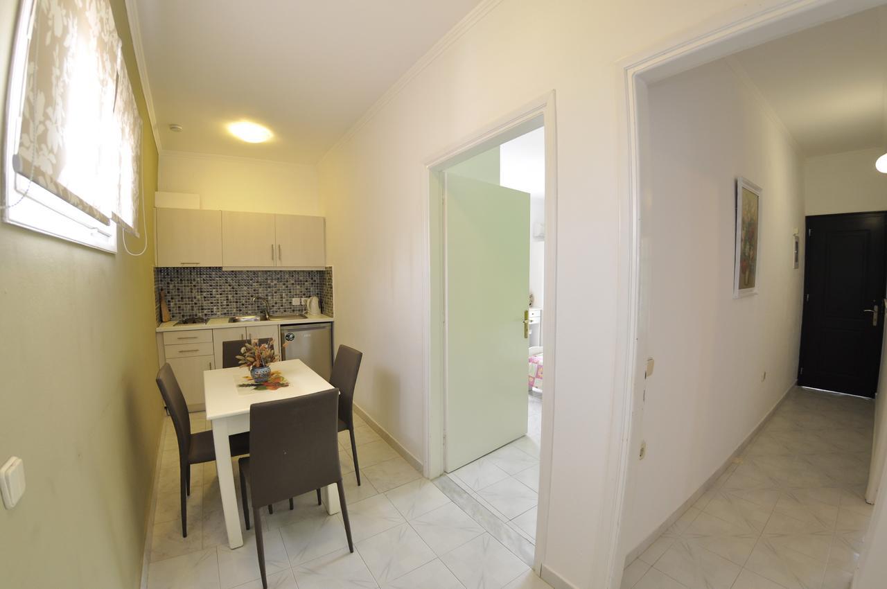 Two-Bedroom Apartment,614373325:JPEG