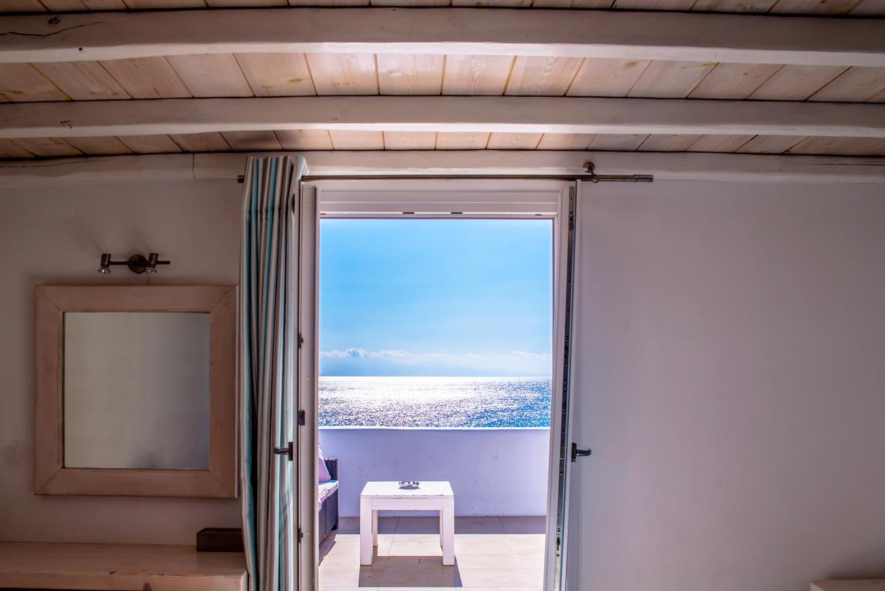 Quarto Quádruplo Superior com Vista para o Mar