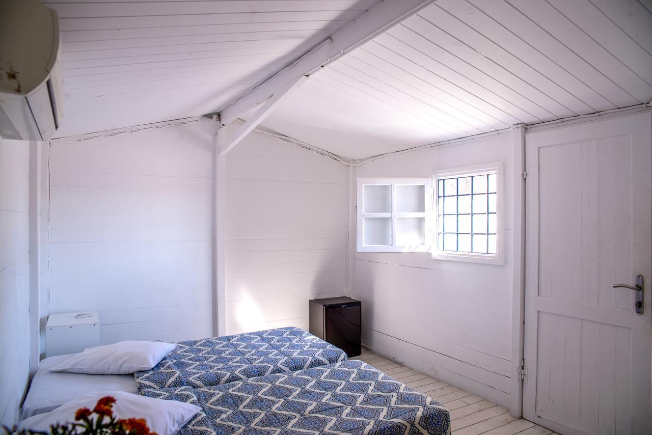 Bungalow (2 Adults)