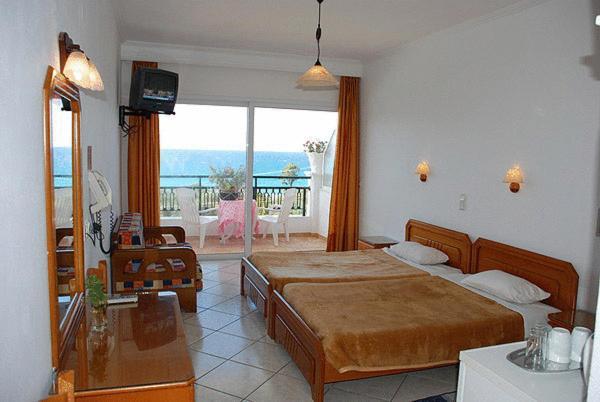 Twin Room with Sea View,137369943:JPEG