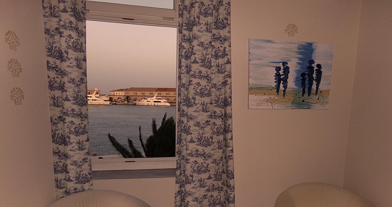 Standard Twin Room with Sea View