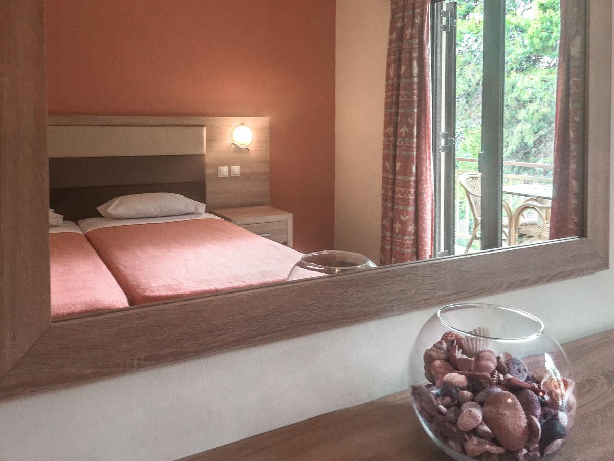 Double Room,633049749:JPEG
