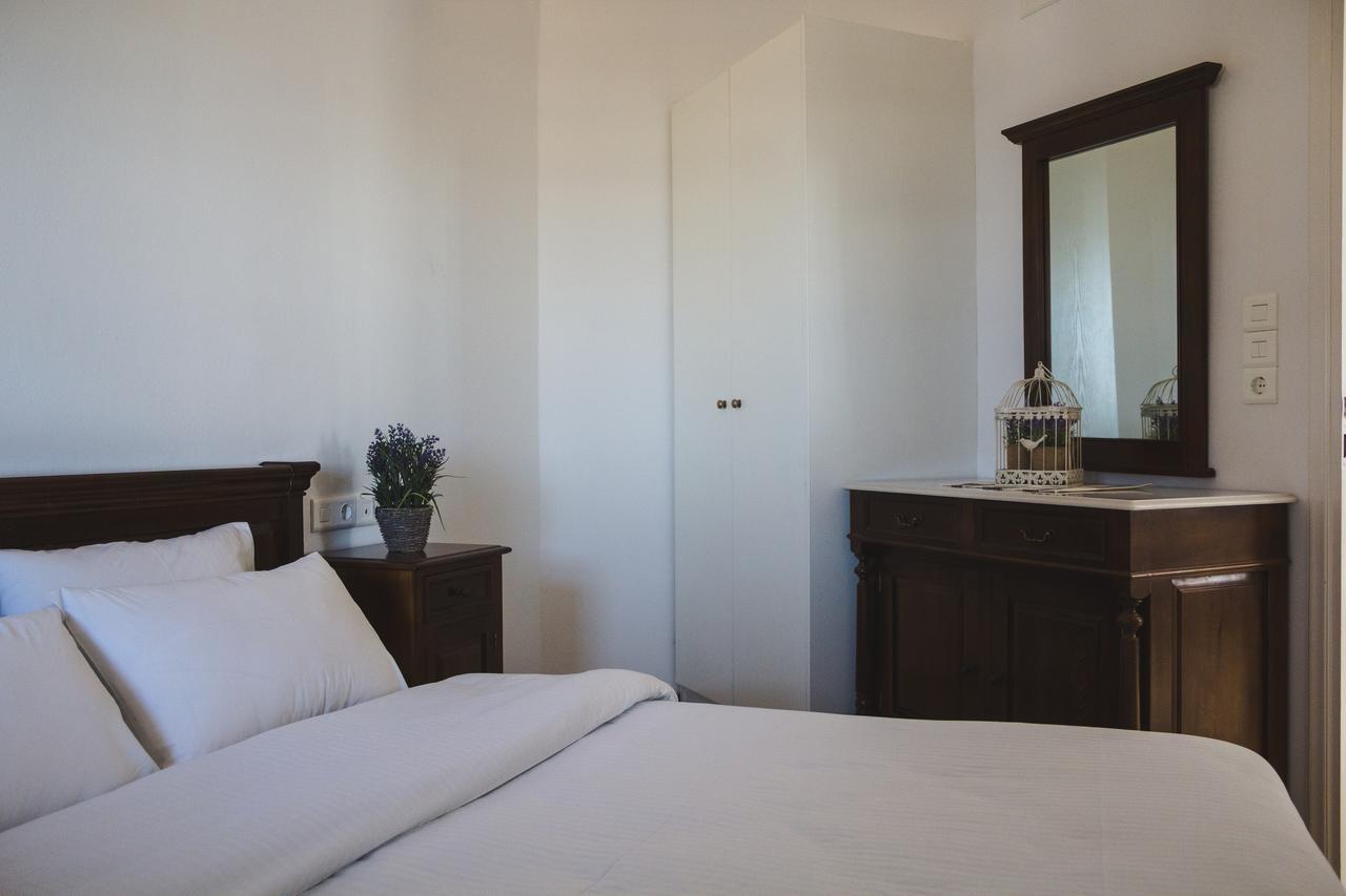 One-Bedroom Apartment Sea View