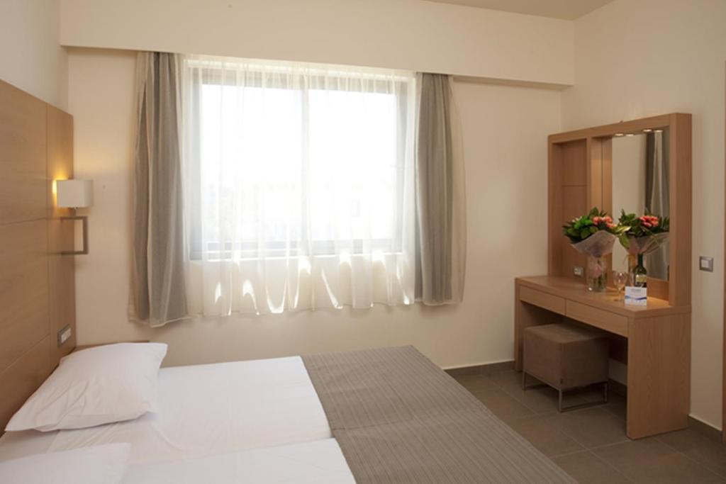 Two-Bedroom Apartment (4 Adults)