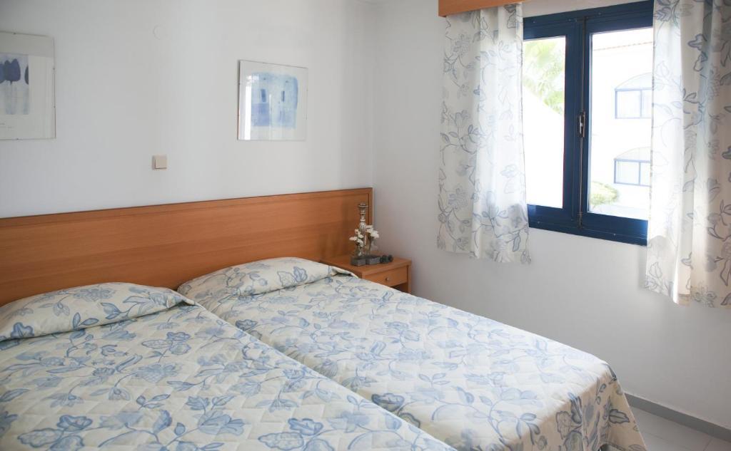 One-Bedroom Apartment with Garden View,65286352:JPEG