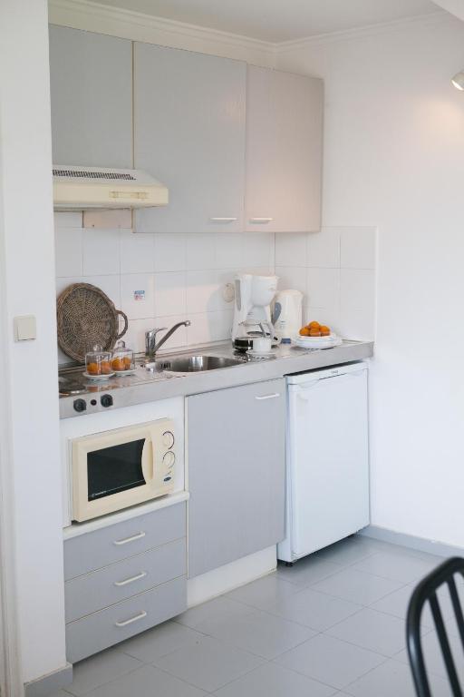 Two-Bedroom Apartment with Garden View,65286373:JPEG