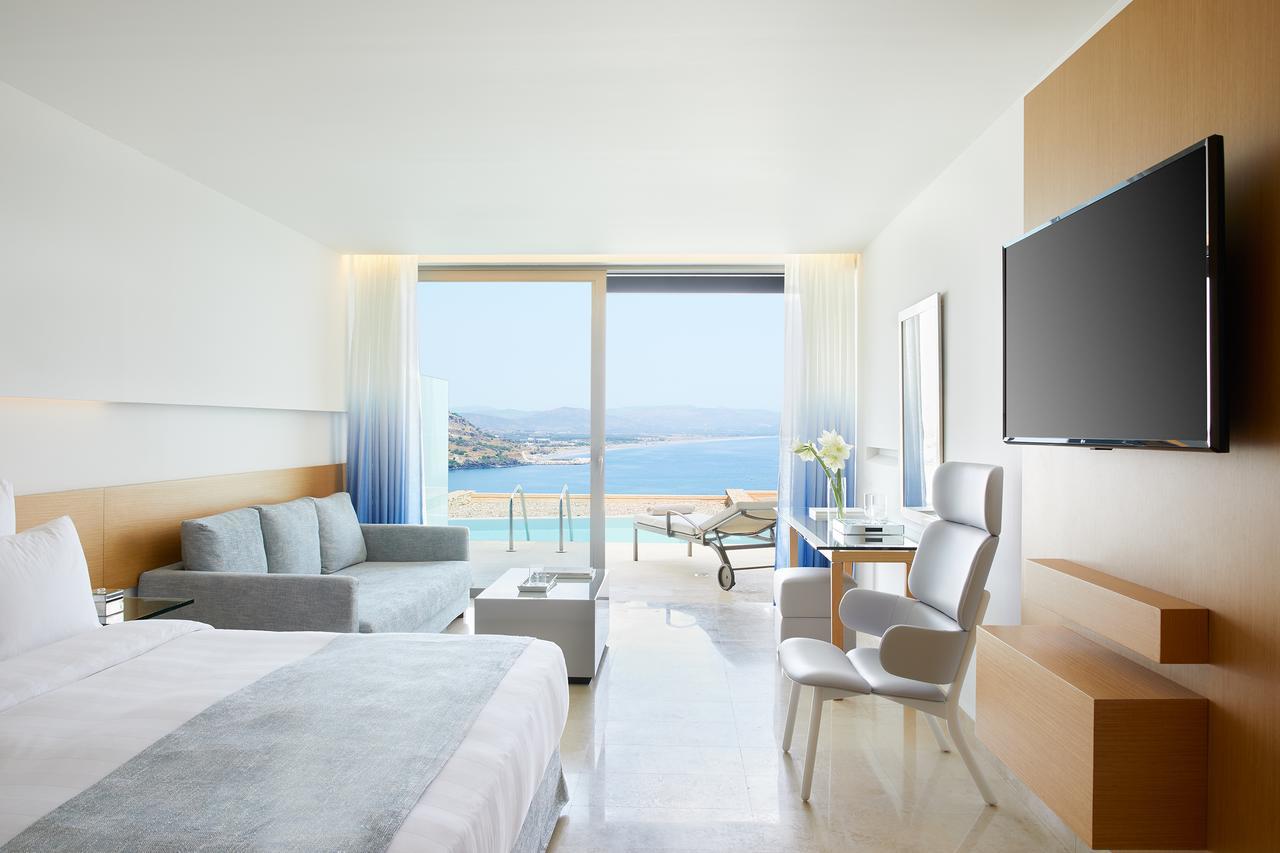 Junior Suite mit Meerblick und Gemeinschaftspool