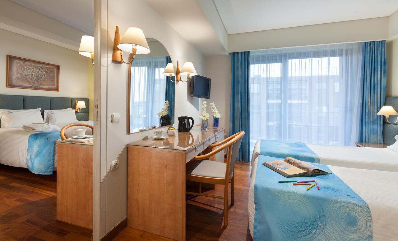 2 Double Rooms Interconnecting Door