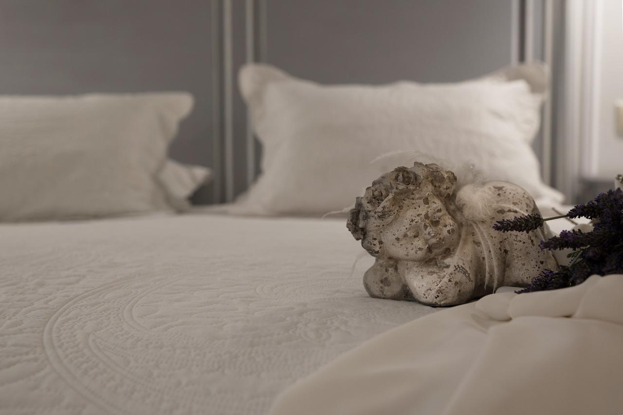 Luxury Two-Bedroom Apartment,664062021:JPEG