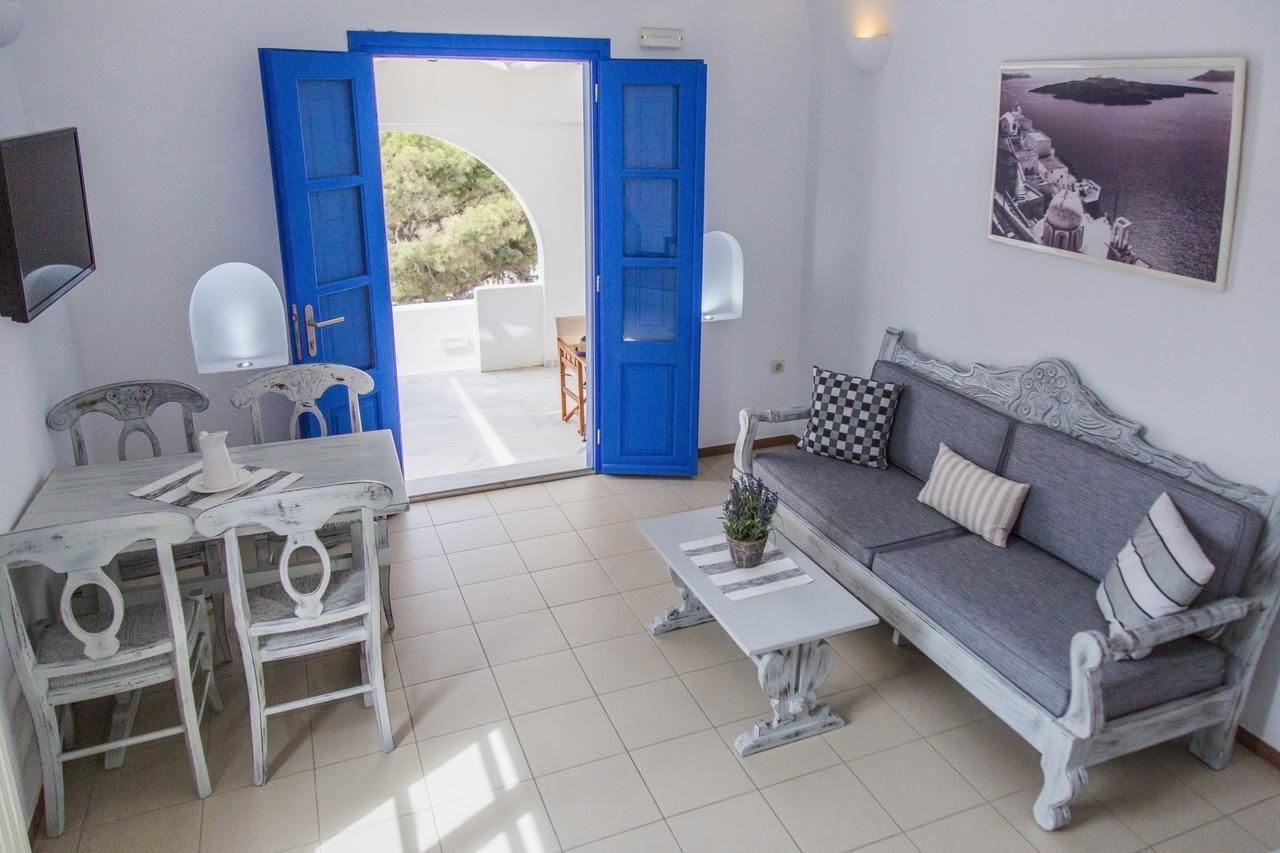 One-Bedroom Apartment Sea View