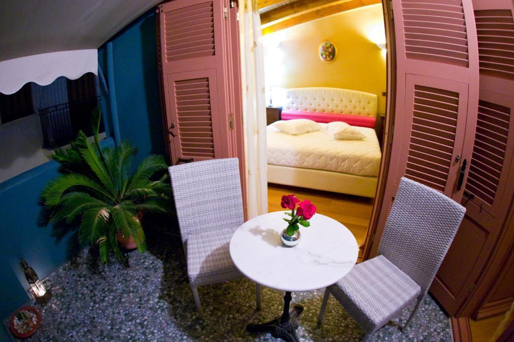 Double Suite with Castle View,66853714:JPEG