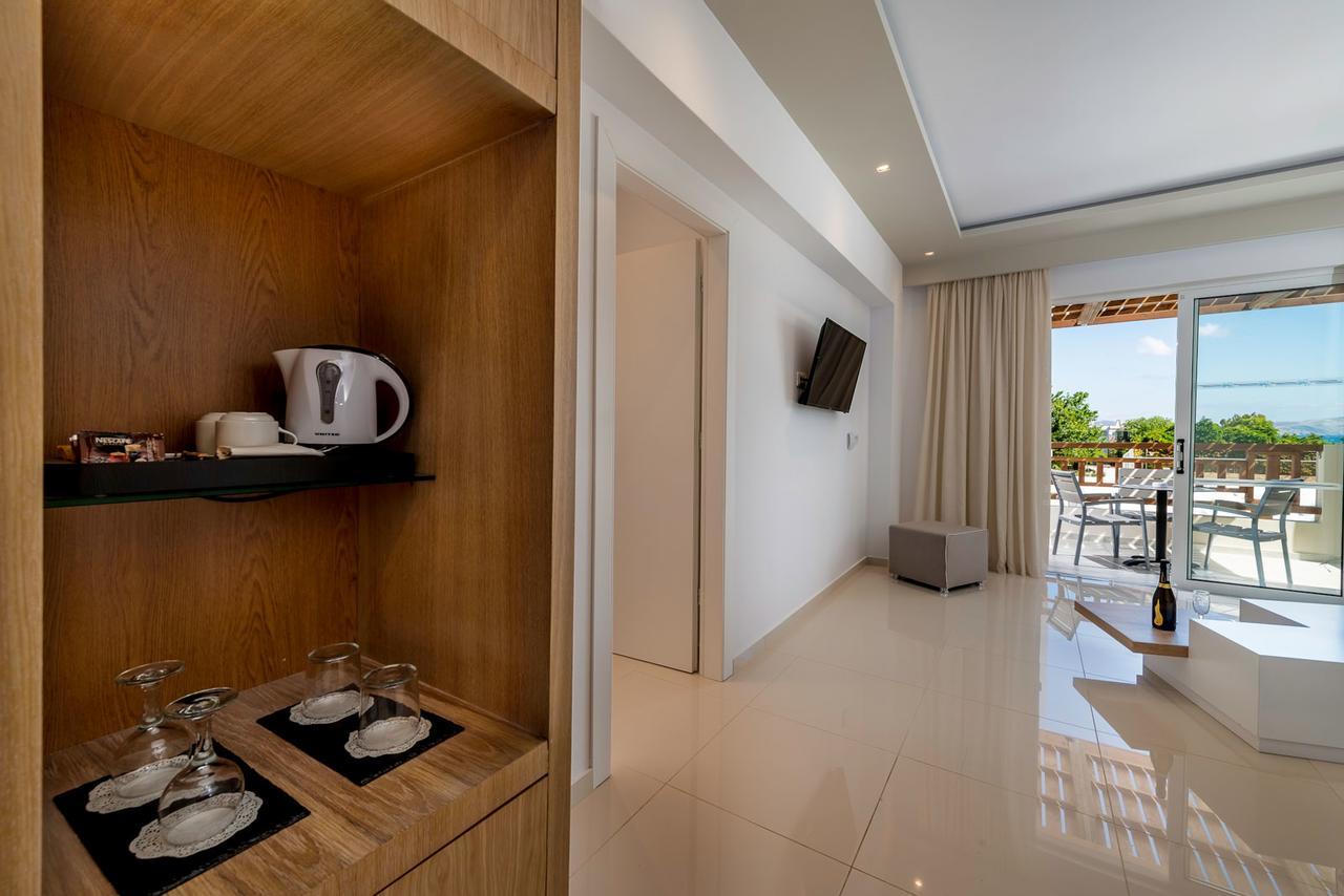 Deluxe Family Suite,669998997:JPEG