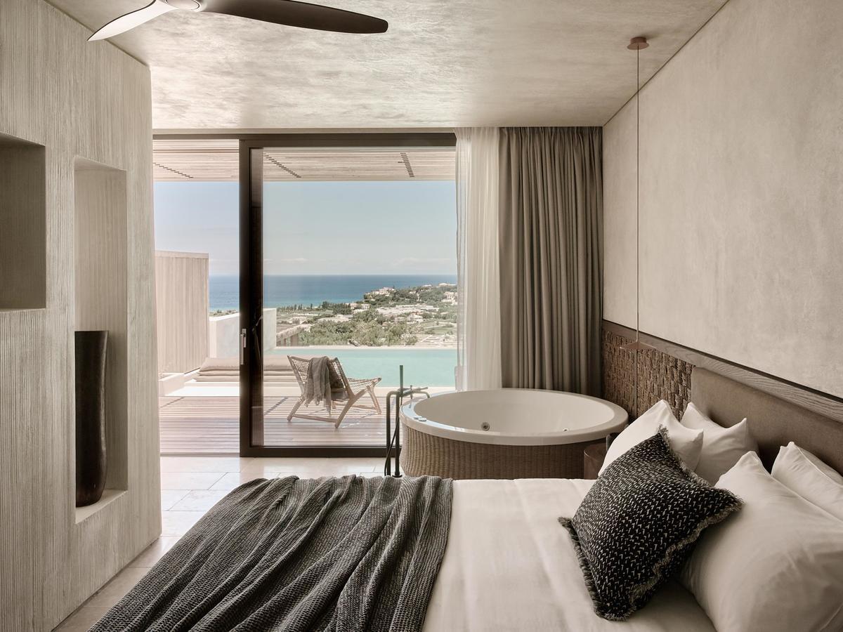 Honeymoon Suite with Private Pool and Sea View