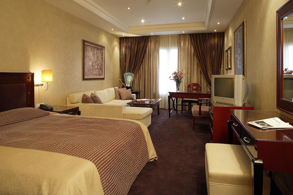 Deluxe Suite mit Zugang zum Innenpool und Spa