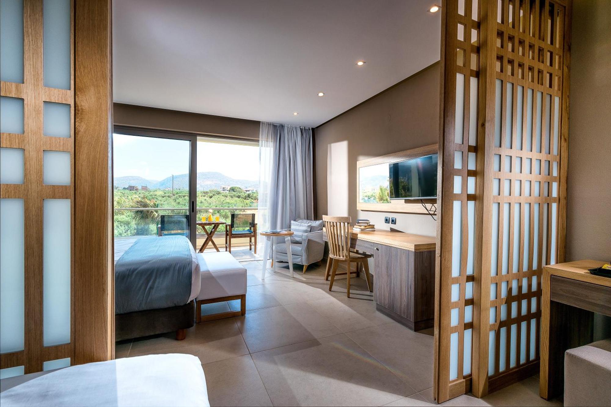 Family Two Bedroom Suite Interior Hot Tub