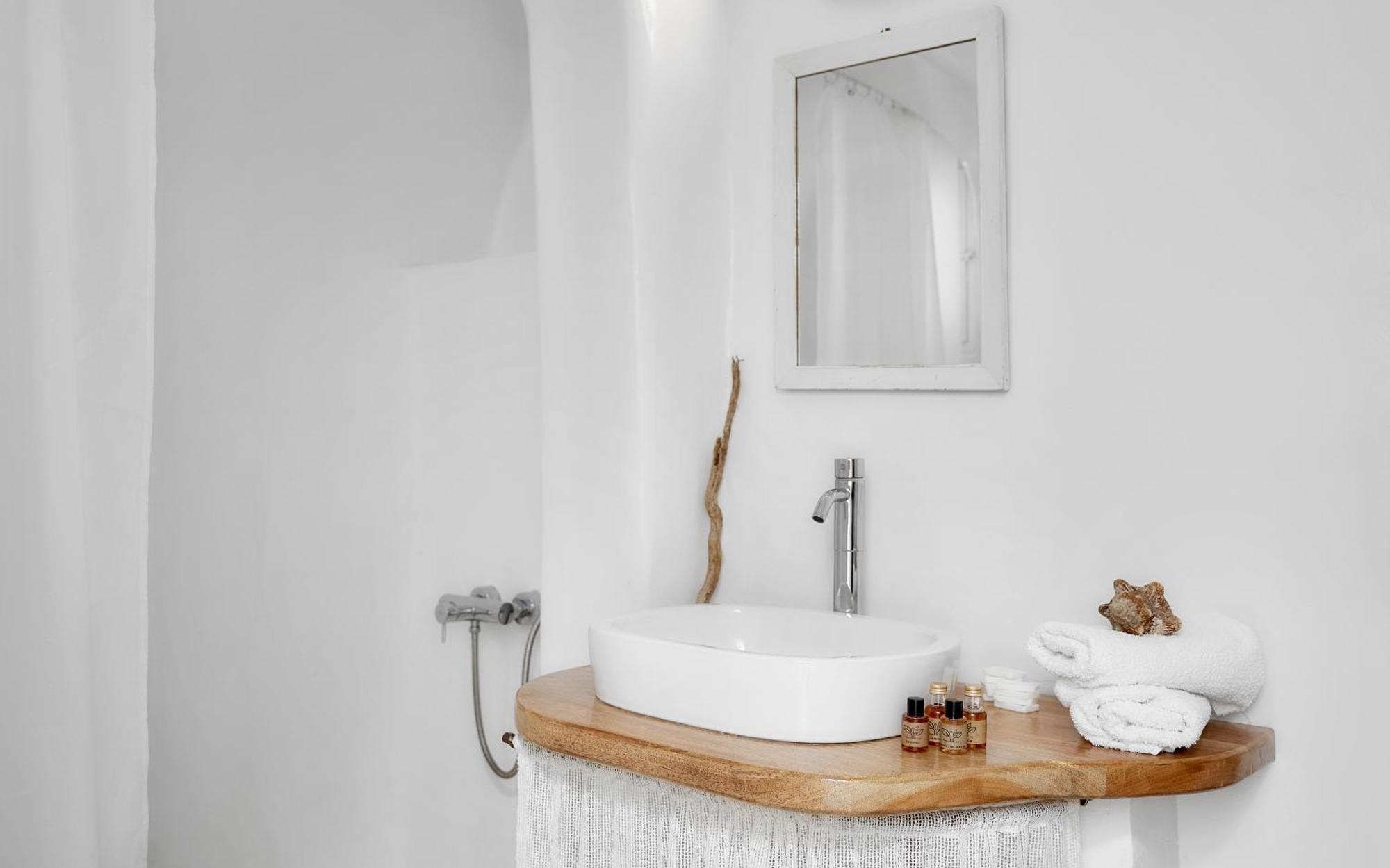 Superior Double Room with Partial Sea View,1181063596:JPEG