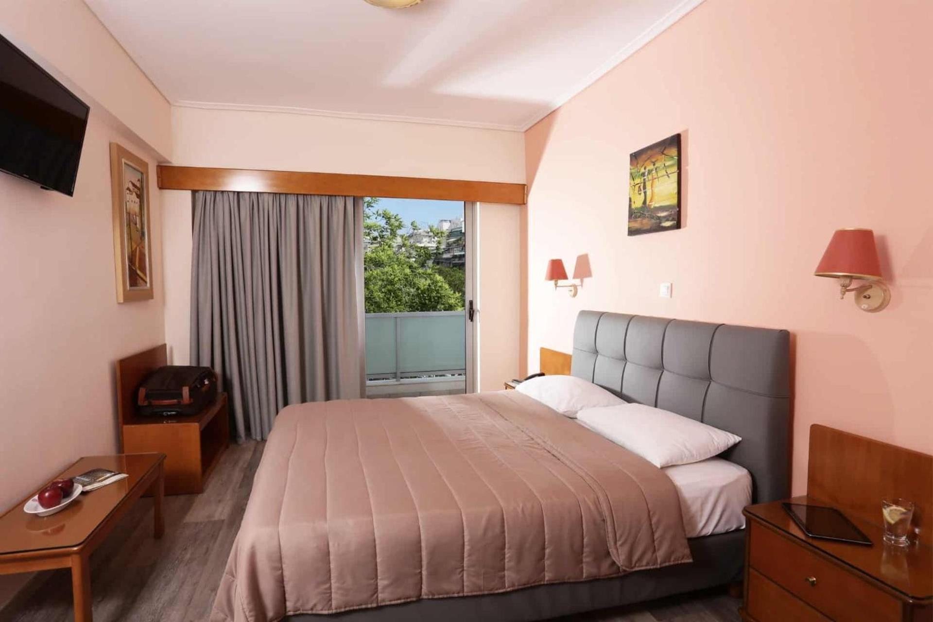 Quarto Standard com Cama de Casal ou 2 de Solteiro e Varanda